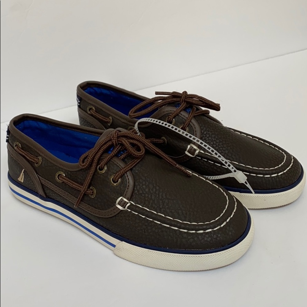NEW Boys size 3 Nautica Boat Brown shoes